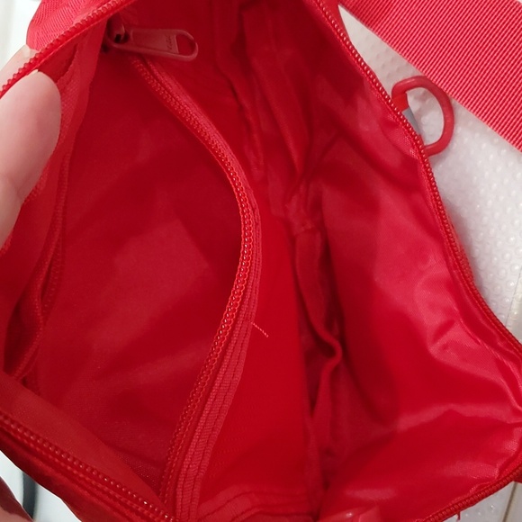 NWOT Supreme Waist Bag❤️❤️ - Picture 11 of 13